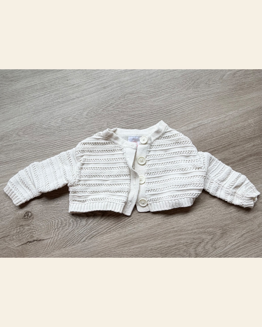 Knitted cardigan